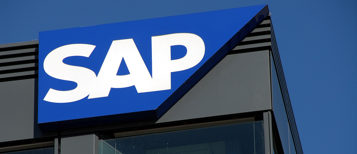 SAP-Logo an einem Gebäude.